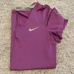 Light Purple Nike Pro Short Sleeve V-Neck Top Size S
